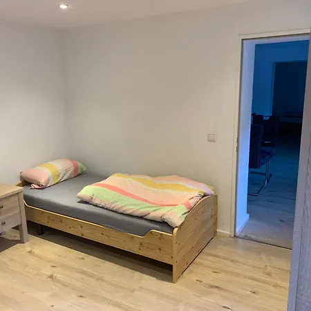 Monteur & Wohnhaus In Kohlscheid 5 - 6 Schlafplaetze